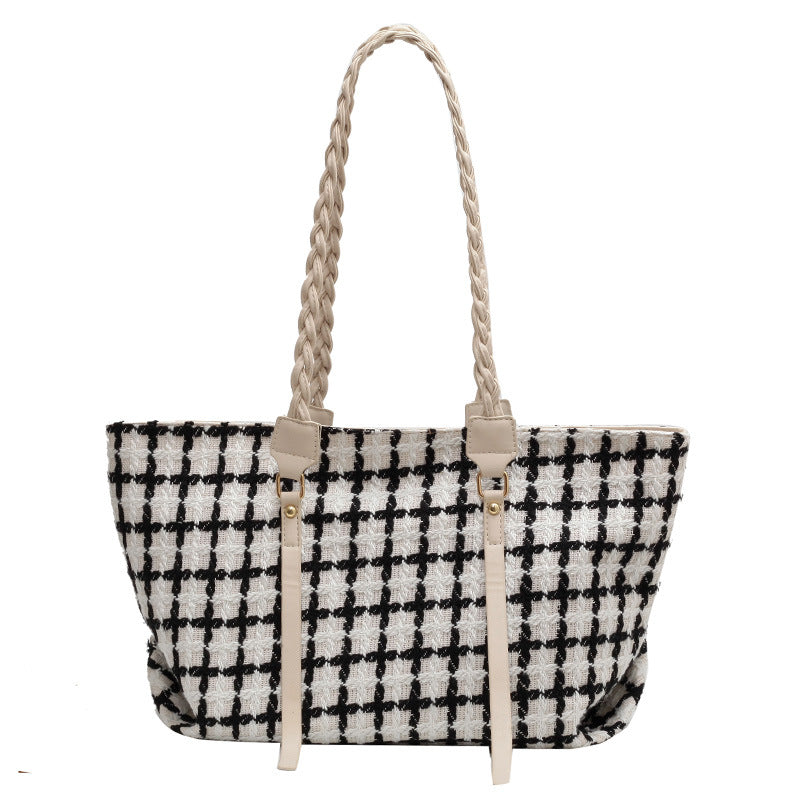 Step out in Style with Our Chic Plaid Woven Women's Carry-All Bag: The Perfect Fashionable Purse