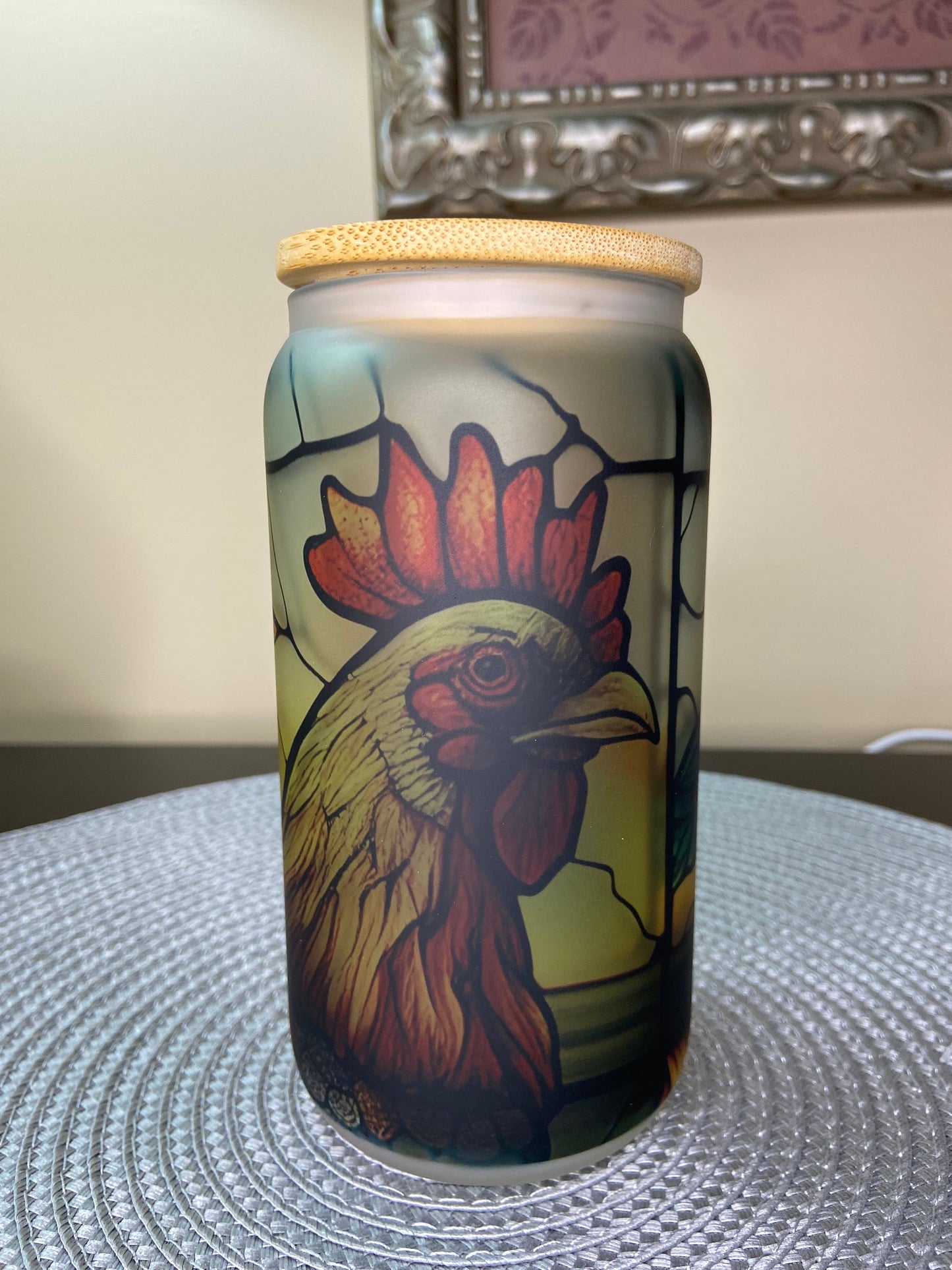 Stain Glass Chicken 16 oz Libbey style drink cup with bamboo lid and straw
